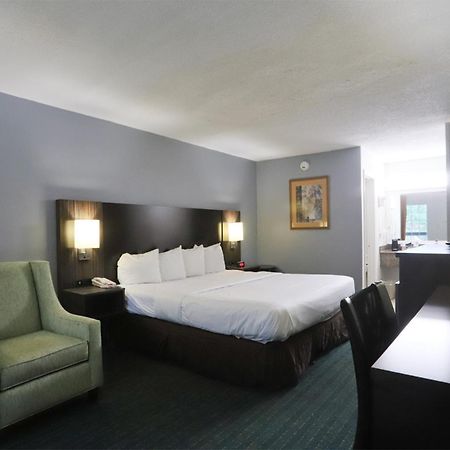 Greenville Inn & Suites Exteriör bild