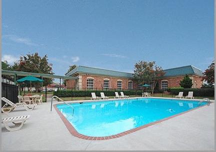 Greenville Inn & Suites Exteriör bild