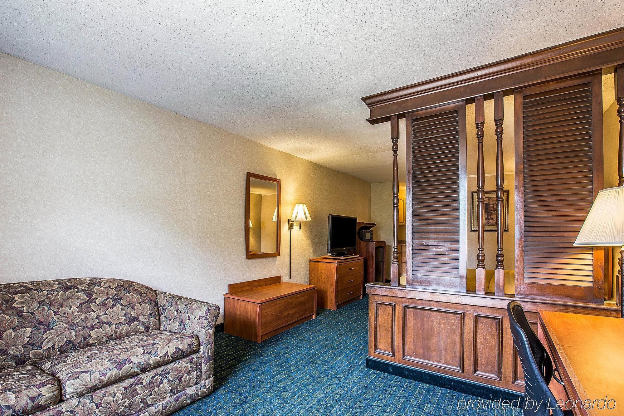 Greenville Inn & Suites Exteriör bild