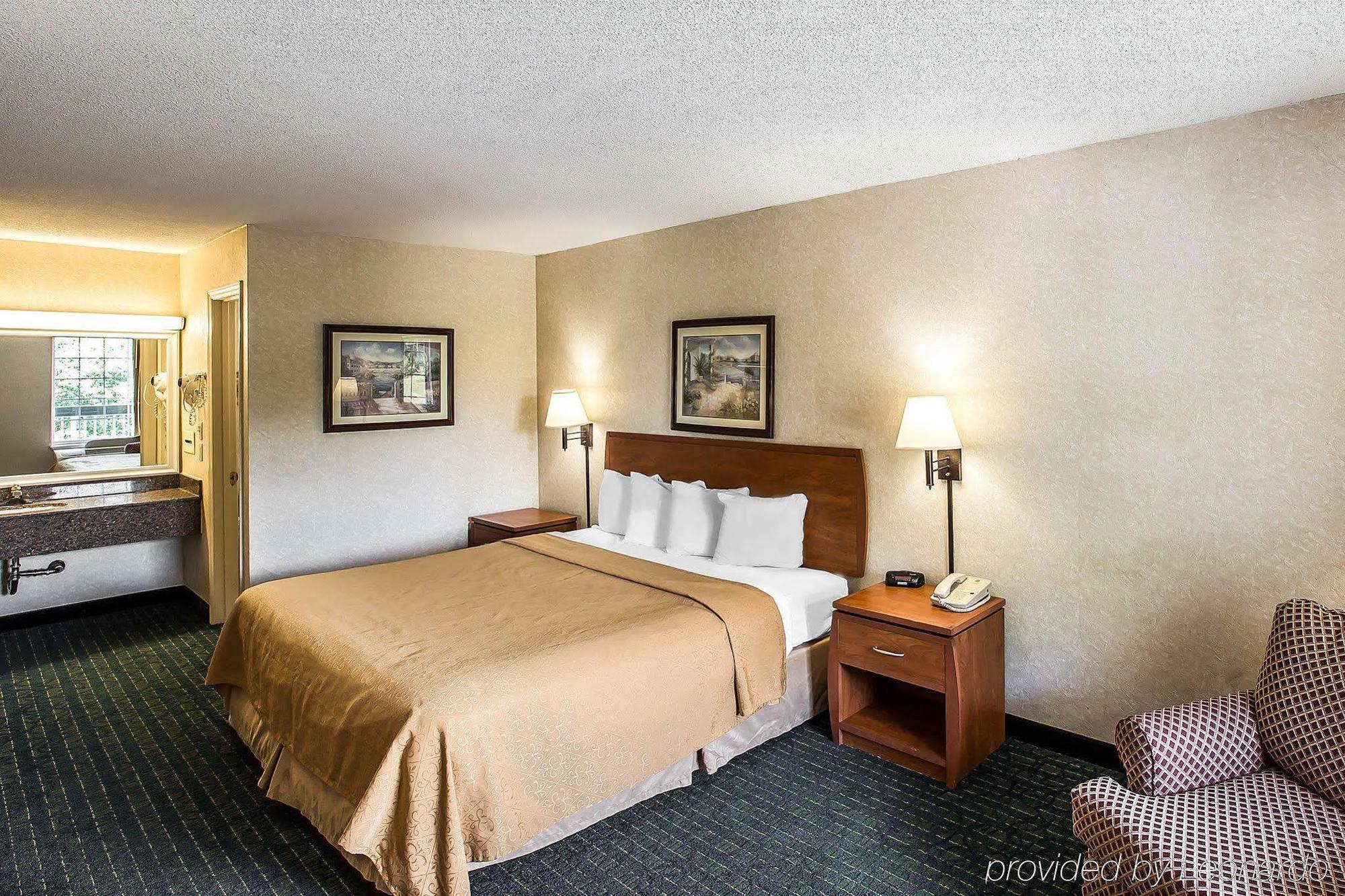Greenville Inn & Suites Exteriör bild